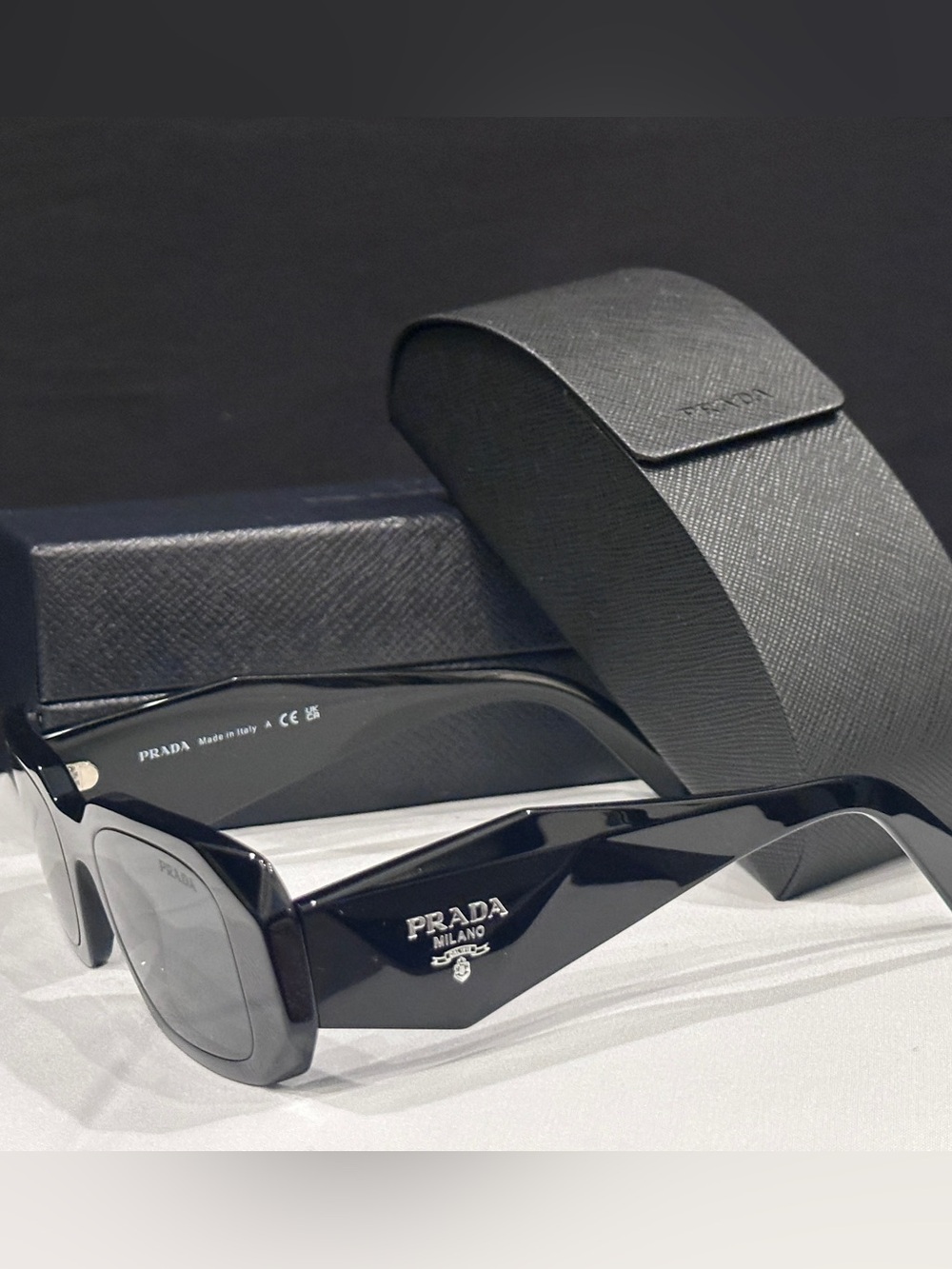 Prada Black Rectangular-Edge Sunglasses Unisex - Picture 3 of 8